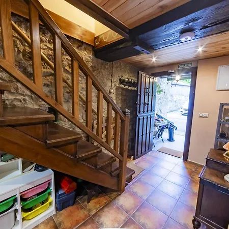 Casa Delia, Casa De Pueblo